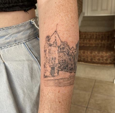 Fine Line Scenery Tattoo, Tattoo Of Buildings, Old House Tattoo, Art Gallery Tattoo, Buildings Tattoo, Cottage Tattoo, Village Tattoo, Folklore Tattoo, Door Tattoo