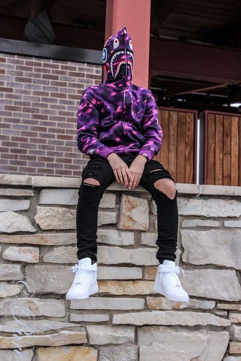 Some days you just feel like a purple shark. This dudes having one of those days and expresses it to the world with this bold choice of hoodie Hoodie Outfit Ideas, Hypebeast Outfits, Hypebeast Outfit, Bape Outfits, Best White Sneakers, Hoodie Outfits, Bape Hoodie, Hypebeast Streetwear, Hypebeast Fashion