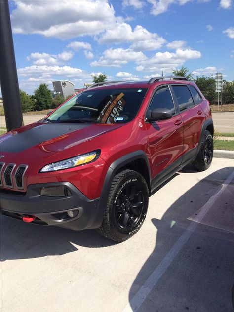 Jeep Cherokee Trailhawk Jeep Cherokee Trailhawk, Car Goals, Jeep Cherokee, Jeep, Suv Car, Suv, Cars, Vehicles