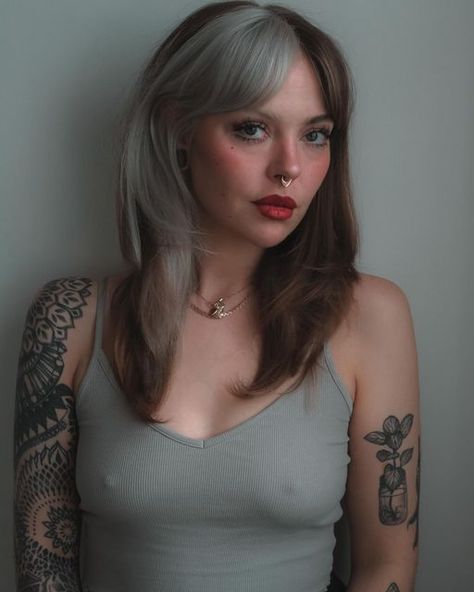 EMELIE AXELSON on Instagram: "It’s Gilmore Girls season 🍂✨ what’s your favorite fall series? #gilmoregirls #tattoo #patchwork #blackwork #dotwork #blackandgreytattoo #splithair #bleachedbrows #redlips" Emelie Axelson, Blonde Bangs Dark Hair, Two Tone Red Hair, Fall Hair Inspiration, Colorblock Hair, Tattoo Patchwork, Fall Series, Skunk Hair, Split Dyed Hair