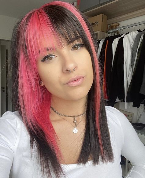 Multi Colored Hair With Bangs, Two Color Hair Dye Ideas With Bangs, Pink And Black Hair With Bangs, Black Hair Split Dye, Split Dyed Bangs, Split Dyed Hair With Bangs, Colored Bangs Only, Split Dye With Bangs, Hair Split Dye