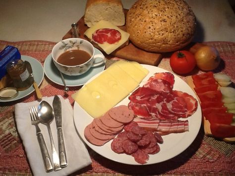 Croatian Style, Breakfast Around The World, Croatian Food, Breakfast Cheese, Serbian Recipes, Croatian Recipes, Meal Of The Day, Food Pin, Fun Food