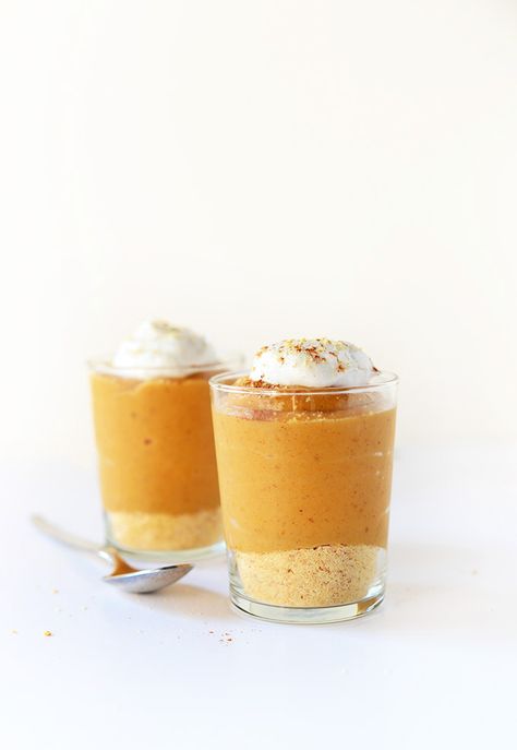 Vegan Pumpkin Pie Shooters Pie Shooters, Mini Thanksgiving Desserts, Mini Dessert Shooters, Potluck Dessert, Pumpkin Spice Treats, Thanksgiving Potluck, Dessert Shooters, Vegan Pumpkin Recipes, Dessert Shots