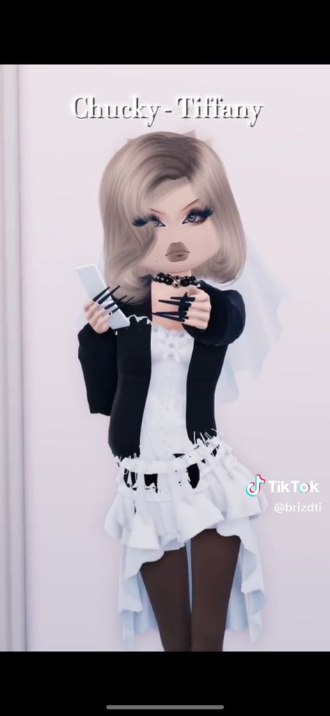 Dectetive Dti, Villain Dress To Impress, Dti Characters, Villain Dresses, Dti Codes, Rh Fits, Superhero Villains, Roblox Game, Fits Inspo