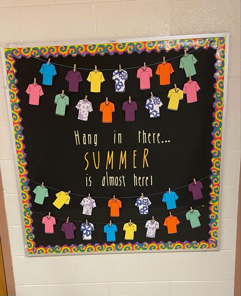 Spring Into Summer Bulletin Board, Summer Break Bulletin Board, School Countdown Bulletin Board, Count Down To Summer Bulletin Board, Summer Countdown Bulletin Board, June Bulletin Boards, Summer Preschool Bulletin Boards, Summer Bulletin Board Ideas Preschool, Summer Board Ideas