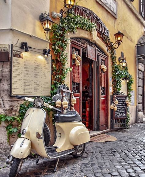 Rome, Italy Trastevere Rome, Rome Antique, Living In Italy, Vespa Vintage, Italy Aesthetic, Voyage Europe, Vintage Italy, Italy Photo, Northern Italy