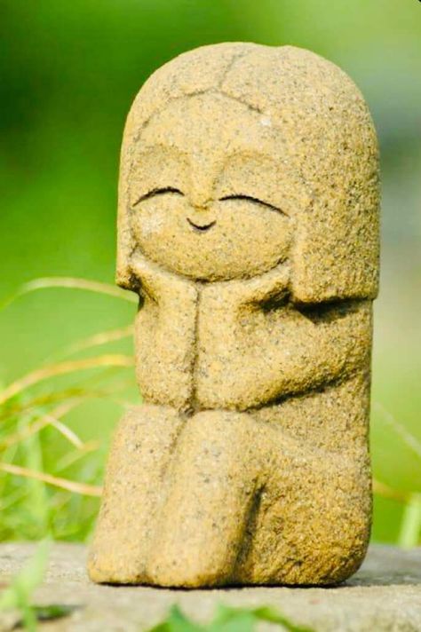 Tre Kunst, Reiki Symbols, Sculptures Céramiques, Wood Carving Designs, Pottery Sculpture, Stone Sculpture, Sculpture Clay, Reiki Healing, Garden Statues