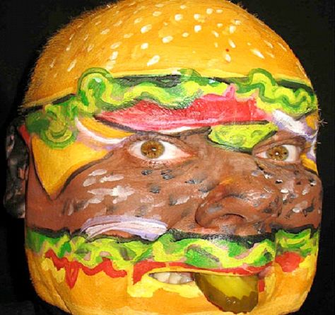 Burger Face-Most Incredible Face Paintings Cool Face Paint, Face Painting Tips, Christmas Face Painting, Funny Paintings, Makeup Humor, Face Paintings, Pintura Facial, Cool Face, Face Painting Halloween