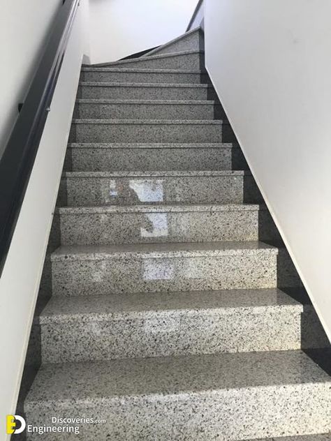 Granite Stairs Outdoor, Step Tiles Design, Granite Stairs Design Modern, Home Stairs Design Modern, Steps Design Interior Stairs, Granite Flooring Design, Stairway Wall Decorating Ideas, Stairs Tiles Design, Decorating Stairway Walls