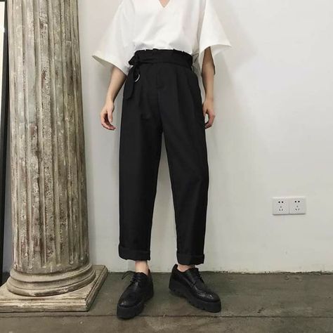 Pleated Pants Men, Korean Style Pants, Harem Pants Men, Loose Fitting Pants, Japan Outfit, Baggy Trousers, Loose Trousers, Streetwear Men Outfits, Style Pants