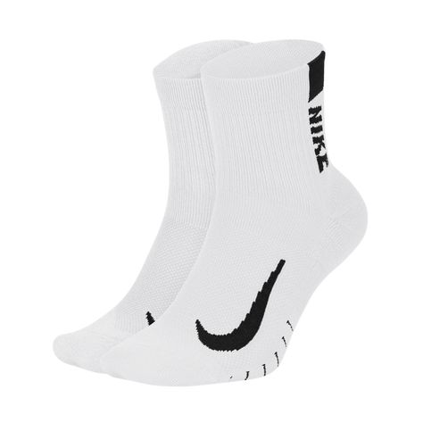 The Nike Multiplier Running Ankle Socks feature sweat-wicking fabric. An arch band at the midfoot offers a comfortable, close fit ideal for different types of runs. Crocs Boots, Running Nike, Nike Socks, Comfortable Socks, Nike Training, White Socks, Nike Sports, Athletic Socks, Black Nike