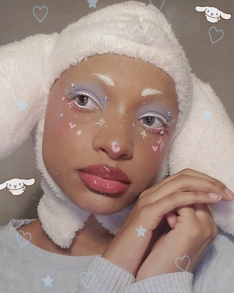 Cinnamon Roll Makeup Look, Sanrio Cinnamoroll Cosplay, Lamb Costume Makeup, Sheep Costume Makeup, Lamb Costume Aesthetic, Cinnamon Roll Sanrio Cosplay, Cinnamoroll Costume Ideas, Sheep Makeup Halloween, Cinnamon Roll Costume