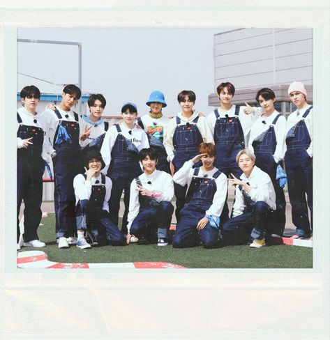 Seventeen Ot13 Polaroid, Seventeen Ot13, Seventeen Going Seventeen, Akaashi Keiji, Going Seventeen, Seventeen Debut, Hoshi Seventeen, Seventeen Album, Seventeen Wallpapers