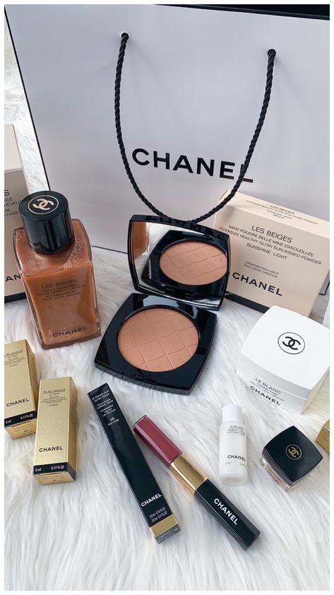 Lady Grinning Soul, Chanel Products, Channel Makeup, Chanel Les Beiges, Mini Facial, On My Birthday, Chanel Beauty, Chanel Makeup, Beauty Boutique