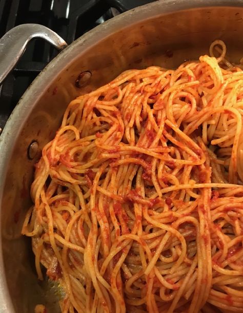 Pinto Bean, Beet and Bulgur Burgers | The City Cook, Inc. Beans And Spaghetti, Spaghetti With Olives, Spaghetti Pictures, Pantry Dinner, Long Pasta, Dinner Spaghetti, Food Spaghetti, Tomato Spaghetti, Matzo Balls