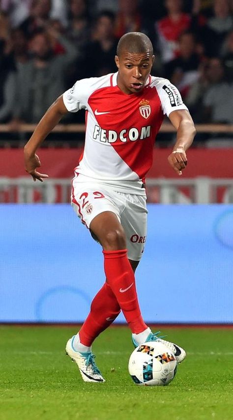 MBAPE Bukayo Saka, Aesthetic Football, K Mbappe, England National Team, England National, Kylian Mbappe, As Monaco, European Football, Time Magazine