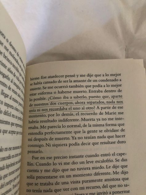 Extracto de la novela de Camus, “el extranjero” Write Poetry, Albert Camus, I Don T Know, Reading Writing, Poets, Poetry, Writing, Reading, Quotes