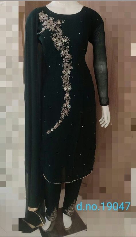 Shut Design Latest, Ira Khan, Lehenga Designs Latest, Velvet Dress Designs, Dresses Design, Simple Kurta Designs, Beautiful Casual Dresses, Neck Designs For Suits, Stylish Short Dresses