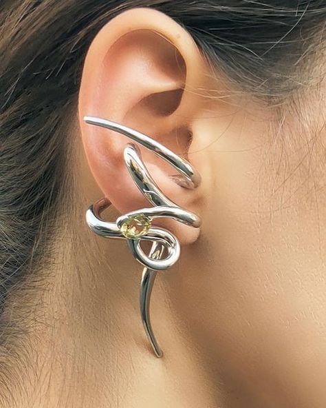 New Nail, Body Jewelry Piercing, Hot Jewelry, Royal Jewels, Funky Jewelry, Jewelry Images, Pretty Earrings, Jewelry Inspo, Ear Jewelry