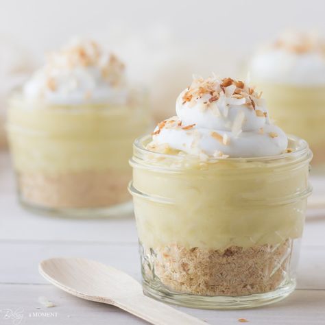 Coconut Cream Pie (Gluten and Dairy Free) Gluten Free Shortbread, Coconut Cream Pie Recipes, Mason Jar Desserts, Gluten And Dairy Free, Wheat Free Recipes, Cream Pie Recipes, Mason Jar Meals, Coconut Cream Pie, Gluten Free Sweets