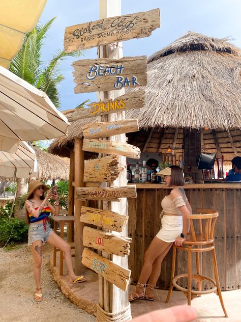 Outdoor Beach Cafe Design, Cafe Beach Aesthetic, Beach Restaurants Design, Cafe Beach Design, Beach Bars Design, Cafe On The Beach, Summer Cafe Aesthetic, Beach Coffee Shop Aesthetic, Beach Shop Aesthetic