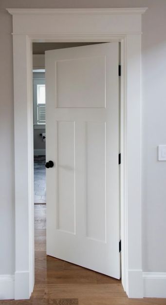 Door Frame Styles, Back Door Trim Ideas, Interior Door Headers, Baseboard And Door Trim Ideas, Doorway Molding, Transitional Door Casing, Modern Farmhouse Baseboards Door, Simple Trim And Baseboards Farmhouse, Door Trim Styles