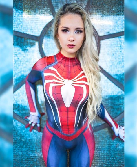 2,001 Likes, 20 Comments - Hendo (@hendoart) on Instagram: “Too hyped for #InfinityWar! Dat Spidey suit in action ! Also my print sale ends tomorrow and…” Spider Woman Halloween, Spiderman Homecoming Costume, Karla Souza, Spiderman Cosplay, Superhero Cosplay, Spider Girl, Marvel Cosplay, Spiderman Homecoming, Marvel Girls