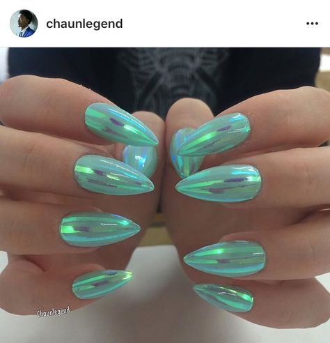 Iridescent seafoam green nails Sumner Nails, Emerald Nails, Opal Nails, Holo Nails, Green Nail, Simple Nail Art Designs, Holographic Nails, Beauty Stuff, Nail Inspiration