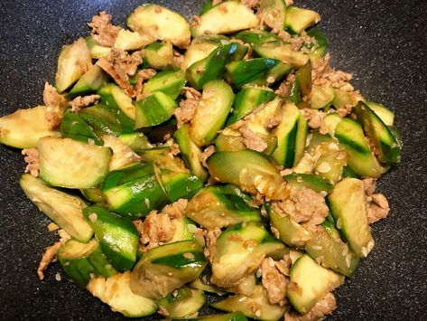 Nutritious, fragrant and naturally sweet luffa gourd brings new flavor and texture to your stir-fry.  #kampotpepper Luffa Gourd Recipe, Luffa Recipe Food, Luffa Gourd, Stir Fried Pork, Winter Melon, Stir Fry Dishes, Fried Pork, Ground Pork, New Flavour