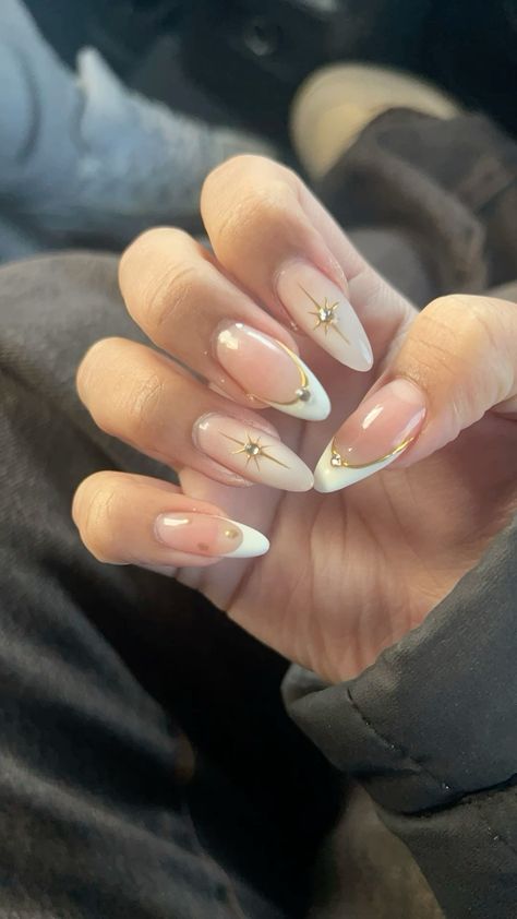 #nails #whiteombre #frenchtipnails #naildesign #nailgems #chrome #almond #longnails French Tips With Chrome, French Tip With Chrome, Chrome Almond Nails, Chrome Almond, Short Nail Inspo, Uñas Aesthetic, Paint Nails, Wow Nails, Basic Nails