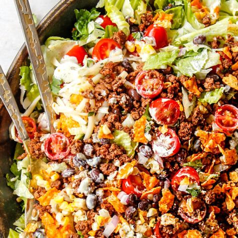 Taco Salad - Carlsbad Cravings The Best Taco Salad Recipe, Taco Salad Bar, Easy Taco Salad Recipe, Taco Salad Dressing, Turkey Taco Salad, Healthy Tacos Salad, Turkey Taco, Carlsbad Cravings, Taco Salad Recipes