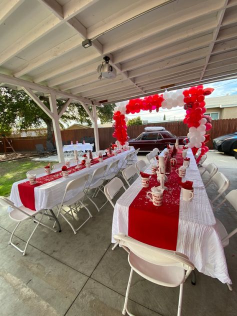 Red And White Grad Party, White Graduation Party Ideas, Coke Party Ideas, Coca Cola Theme Party, Candy Cane Christmas Theme, Coca Cola Birthday Party, Coke Theme Party, Red And White Graduation Party, Red Roses Centerpieces Grad Party