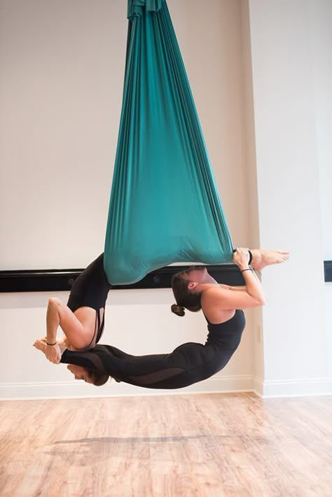 Flexibility Hacks, Arial Silk, Ariel Yoga, Aerial Sling, Aerial Skills, Flying Yoga, Aerial Gymnastics, Yoga Trapeze, Air Yoga