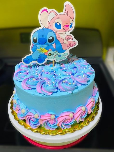 Angel From Lilo And Stitch Cake, Lilo And Angel Cake, Stitch And Angel Cake Ideas, Stich Birthday Cake Girl, Stitch Gender Reveal Cake, Stitch And Angel Party Ideas, Angel Stitch Cake, Stitch Smash Cake, Angel And Stitch Cake