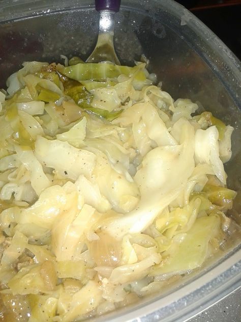 Oven Cabbage, Baked Cabbage Recipes, Paleo Easy, Baked Cabbage, Steamed Cabbage, Braised Cabbage, Roasted Cabbage, Cooked Cabbage, Fried Cabbage