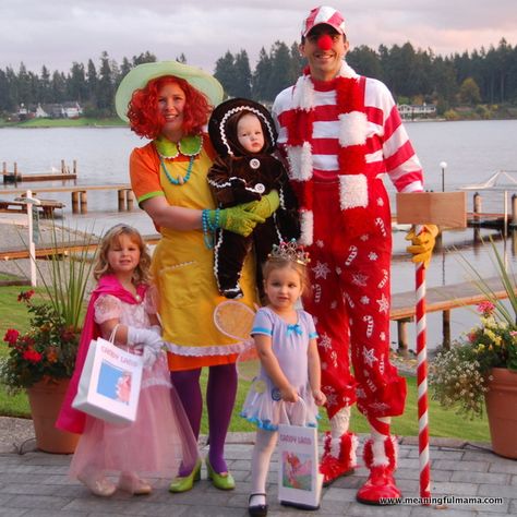 candyland family Halloween costume Candy Land Costumes, Costumes Faciles, Dance 2023, Candy Costumes, Diy Costumes Women, Costumes For Halloween, Diy Costumes Kids, Kids Costumes Boys, Candyland Party