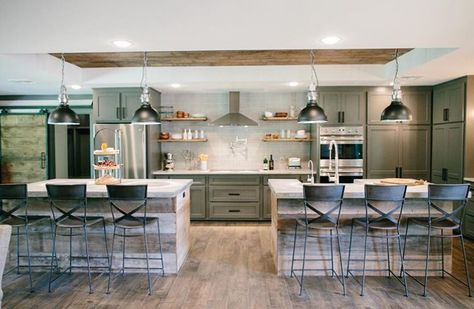 I LOVE the idea of a double island from Fixer Upper!!! Masculine Kitchen, Double Island, Double Island Kitchen, Rustic Farmhouse Kitchen Decor, Fixer Upper Kitchen, Kitchen Island Plans, Magnolia Market, Rustic Farmhouse Kitchen, Island Kitchen