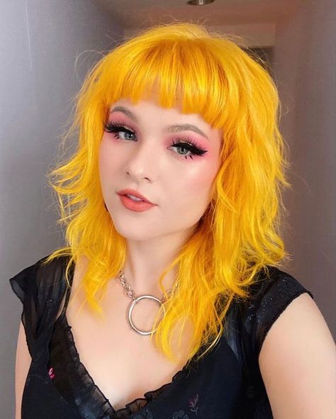 Yellow And Black Hair Color, Gold Yellow Hair Color, Mustard Yellow Hair Color, Yellow Hair Dye Ideas, Ginger And Yellow Hair, Yellow Hair Characters, Golden Yellow Hair Color, Yellow Orange Hair, Orange And Yellow Hair