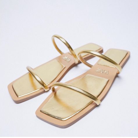 Gold Metallic “Slides” By Zara 2-Strap Front, Open Back Slipper/Flip-Flop Square Shape Toe *Brand New* *Never Worn* *Tags Still Attached* Zara Slippers, Gold Slippers, Zara Flats, Zara Sandals, Black Gold Chain, Zara Gold, Zara Leather, Lace Up Flats, Metal Straps