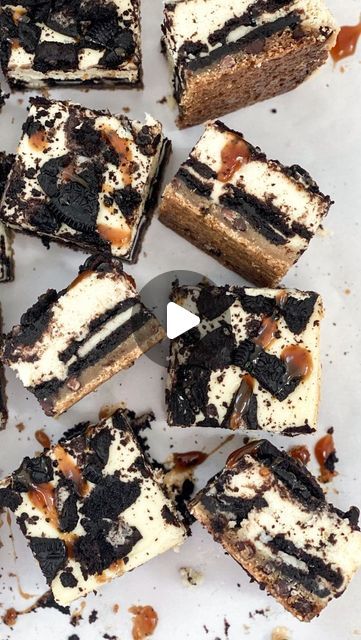 Oreos Cheesecake, Super Bowl Treats, Caramel Drizzle, Oreo Cheesecake, Super Bowl Food, Cheesecake Bars, Crowd Pleaser, Dessert Recipe, Brownie Recipes