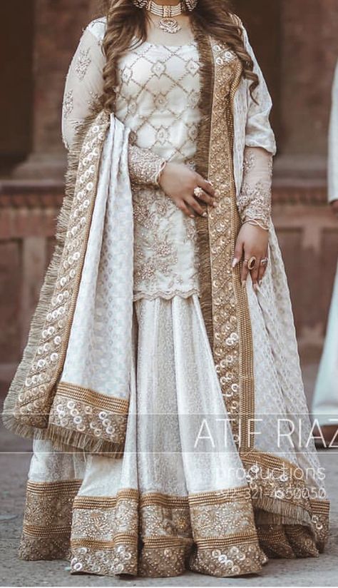 Lehnga Inspiration, Garara Design, Nikkah Bride, Indian Designer Suits, Pakistani Wedding Outfits, Boho Dresses Long, Pakistani Fancy Dresses, Beautiful Pakistani Dresses, Salwar Kamiz