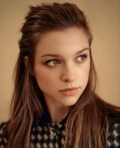 Sophia Cookson, Amelia Character, Sophie Cookson, James Smith, Jane Smith, Celeb Crushes, Character Inspo, New Star Wars, Book Characters