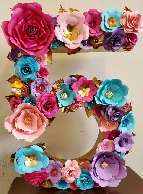 Cardboard 3D number decorated with paper flowers! Number Standee Diy, Diy Flower Number, Paper Flower Numbers, Flower Numbers Diy, Number Flower Arrangement, Diy Cardboard Numbers Birthday Parties, 3d Numbers Cardboard, Floral Numbers Birthday, Diy Cardboard Letters