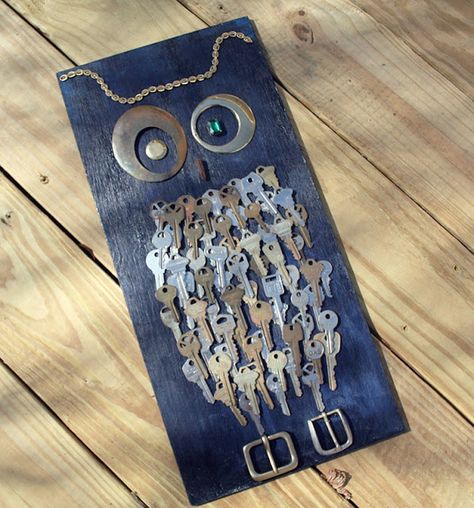 Key Crafts Recycled, Old Keys Crafts Diy, Key Art Projects, Old Key Crafts, Diy Owl, Key Crafts, Cutlery Art, Recycled Art Projects, Key Projects