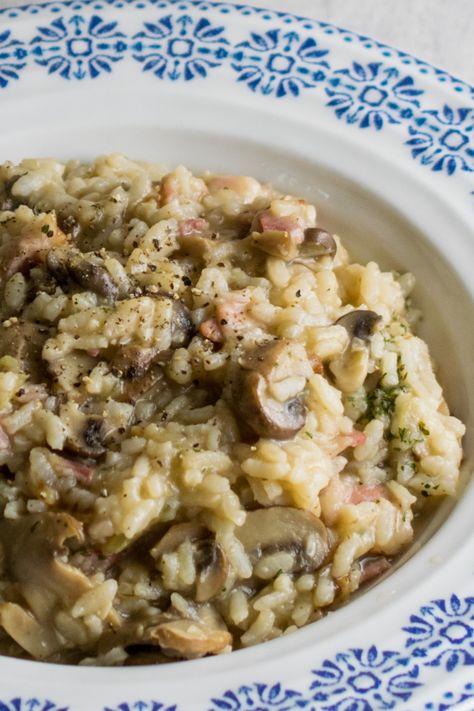 Seeing as I gave you that recipe for homemade crème fraîche, I thought some ideas on how to use it wouldn't go amiss. Here is the first in my new Fast Food category - my Mushroom and Smoked Bacon Risotto. This is how I cook for me and Hungry Bacon Risotto, Mushroom Bacon, Creamy Risotto, Savory Rice, Mushroom Risotto, Midweek Meals, Portobello Mushroom, Smoked Bacon, Food Categories