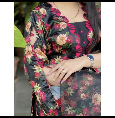 Gla Design Suit Simple, Gla Design Suit, Floral Dress Design, Simple Kurta Designs, Designer Kurti Patterns, Neck Designs For Suits, Trendy Shirt Designs, Stylish Short Dresses, Pakistani Fashion Party Wear