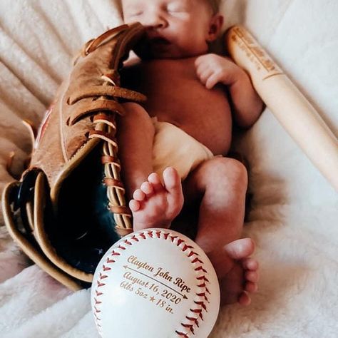 "Our laser engraved Rawlings leather baseballs are the perfect keepsake for all Baseball Fans - also for the youngest! Choose additional one of our personalized Made in USA 18\" Baseball Bats to make it a matching set. This is a great gift for the arrival of the new baby boy or a beautiful decoration piece for the nursery. Great gift for any Baseball lover and soon to be. ★ Listing is for ONE (1) Baseball ★ Rawlings Official League Baseballs ★ featuring a solid cork and rubber center ★ making th Baseball Baby Announcement, Baseball Nursery Theme, Baby Boy Baseball, Baseball Nursery, Baby Boy Newborn Pictures, Baseball Bats, Newborn Baby Photoshoot, Boys Gift, Baseball Baby