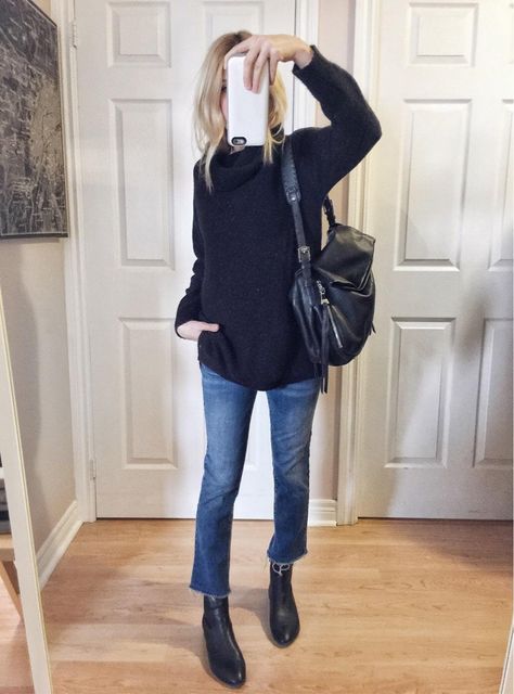 What I Wore This Week - livelovesara Sock Boots Outfit, Turtleneck Sweater Outfit, Comfy Jeans Outfit, Sock Boots, Influencers Fashion, Jeans Outfit, Mode Inspo, Casual Winter Outfits, Casual Fall Outfits