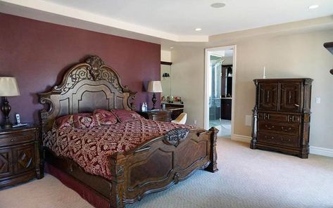 Bedroom with burgundy accent wall paint color and griege wall paint #bedroom #decor #bedroomcolor Wall Colours For Mahogany Furniture, Griege Wall, Burgundy Accent Wall, Burgundy Bedroom Ideas, Hygge Bedroom Ideas, Cool Loft Beds, Accent Wall Paint Colors, Burgundy Bedroom, Maroon Walls