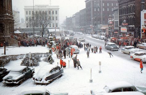 Christmas 1957 Downtown Marion IN Christmas Downtown, Celebrating Yule, Marion Indiana, Grant County, Simpler Times, Indiana State, 4th Street, Winter Images, Mid Century Christmas